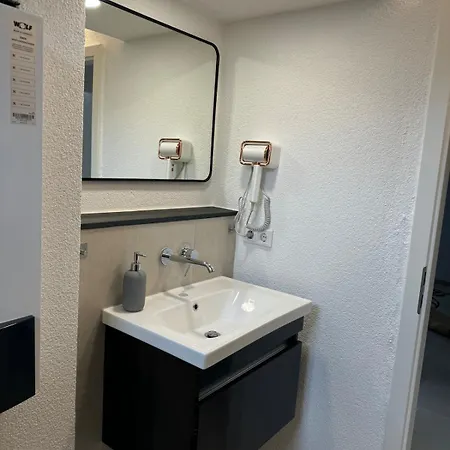 Duesseldorf-messe-krefeld-linn Luxury דירה קרפלד