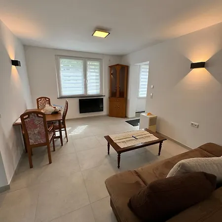 Duesseldorf-messe-krefeld-linn Luxury *
